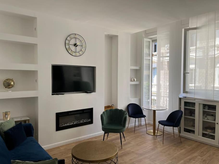 Charming 1 Bed Flat In Nice, 300m From *