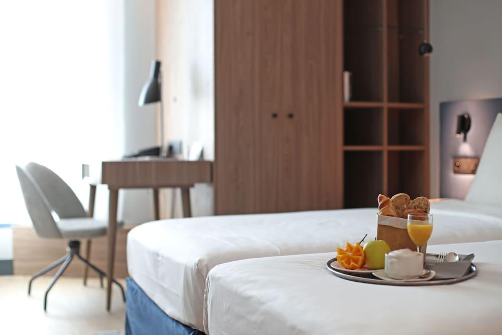 Radisson Airport Hotel 4*