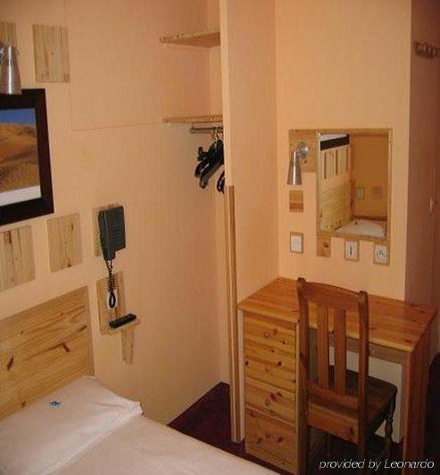 Comte De Aparthotel