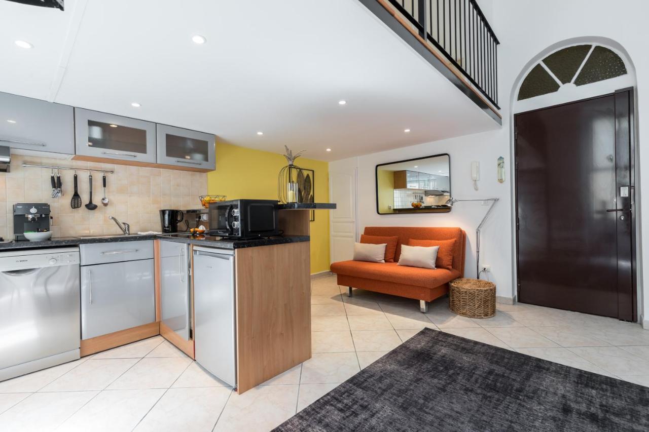 Apartment Massena 2 - Great Location Massena Square With Ac *