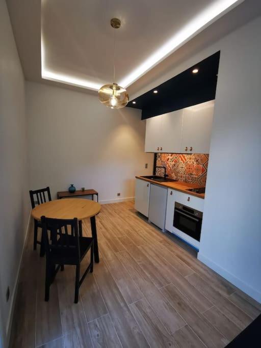 2 Pieces Cozy Apartment Nice