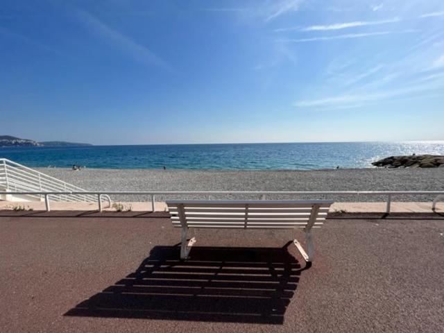 Jardin Sur La Promenade Des Apartment