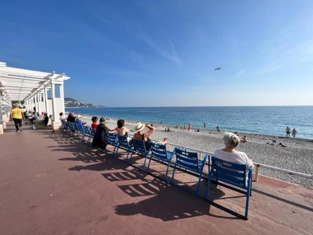 Jardin Sur La Promenade Des Appartement Nice