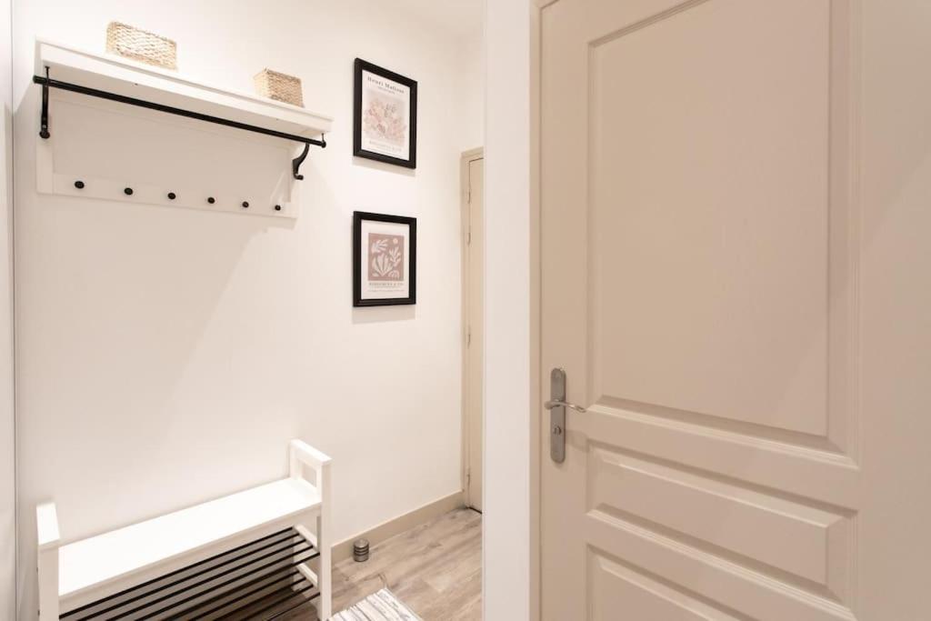 Appartement #44 1 Bdr Flat Cap Ac Balcony 5mins Walk To
