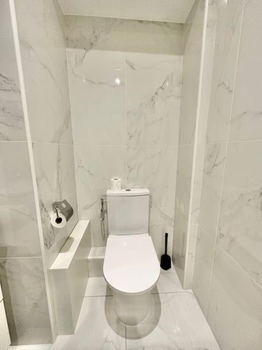 Apartment Downtown Modern Luxury - 3 Bedrooms 3 Baths