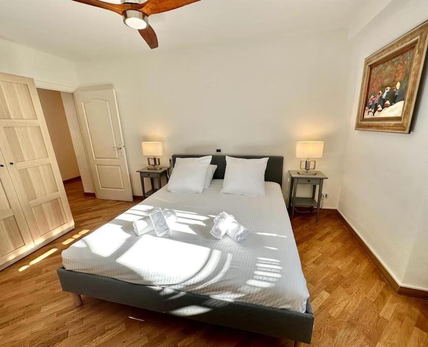 Downtown Modern Luxury - 3 Bedrooms 3 Baths Apartment Nice