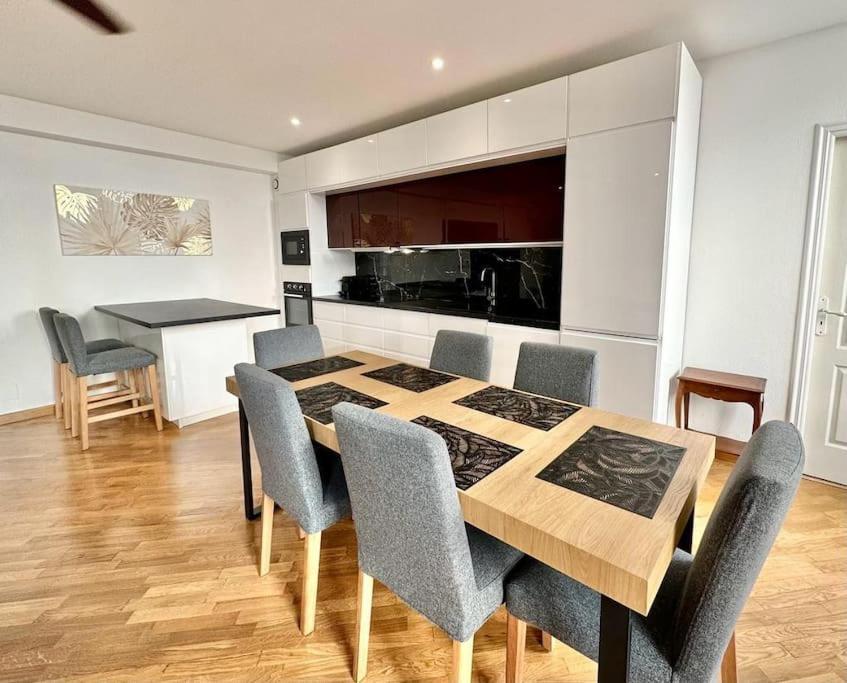 Apartment Downtown Modern Luxury - 3 Bedrooms 3 Baths *