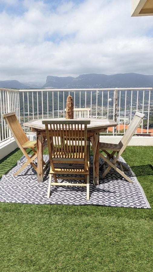 Apartment 3 Pieces Dans Avec Piscine