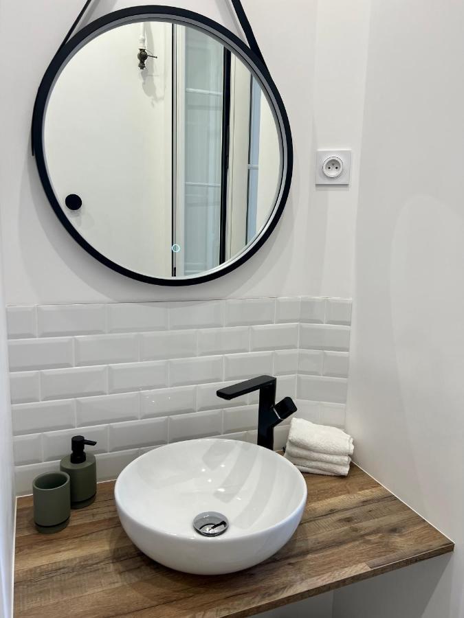 Apartment 3 Pieces A *