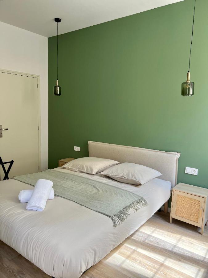 Apartment 3 Pieces A *