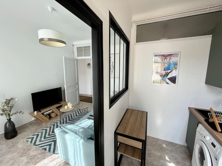 2 Pieces Cocooning Pres Du Port/gare Riquier Apartment Nice