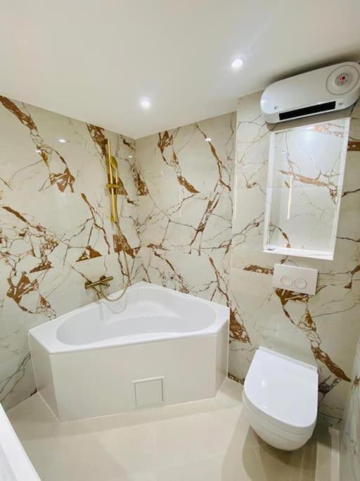 T3 Duplex Cosy & Calme Au Port - Tram Apartment Nice