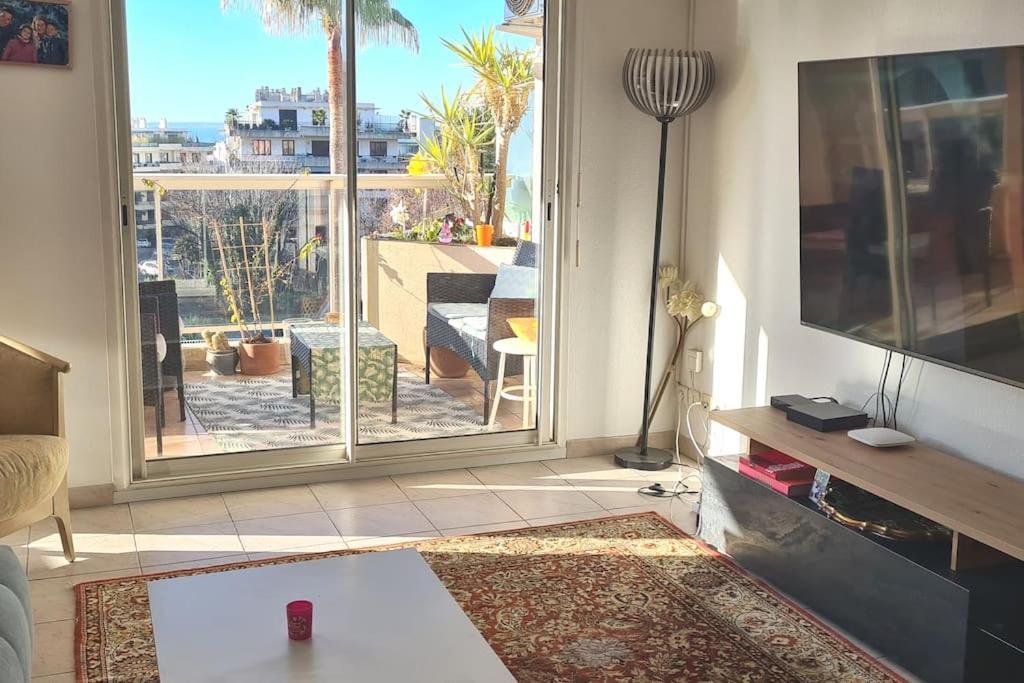 Apartment Vue Mer Sur Les Hauteurs De Nice