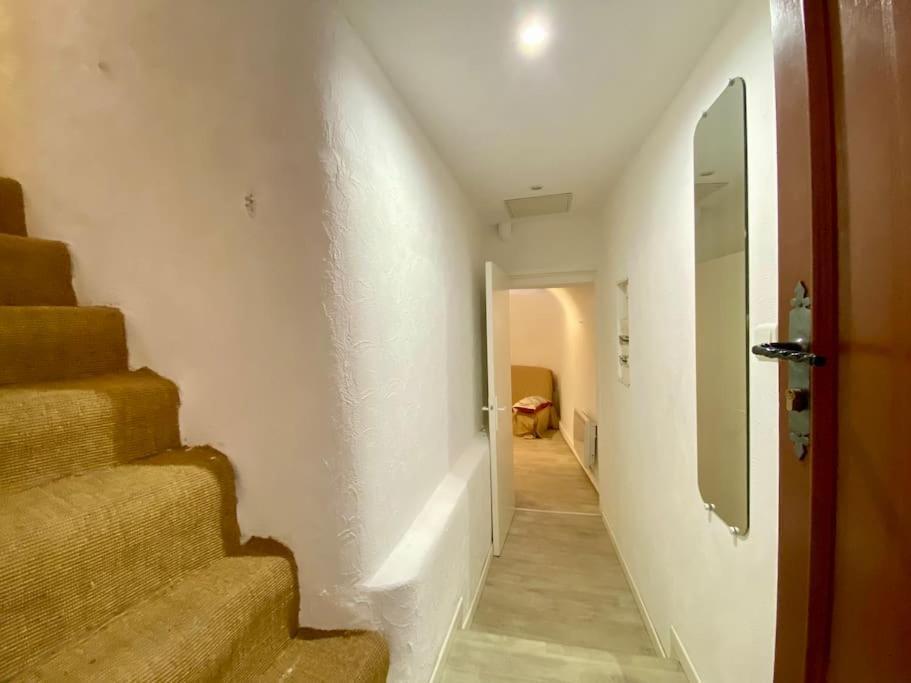 Apartment Petit Duplex, Vieux Nice, Proche A La Mer Nice