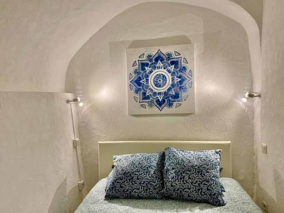 Vieux-nice 2 Pieces En Duplex Apartamento