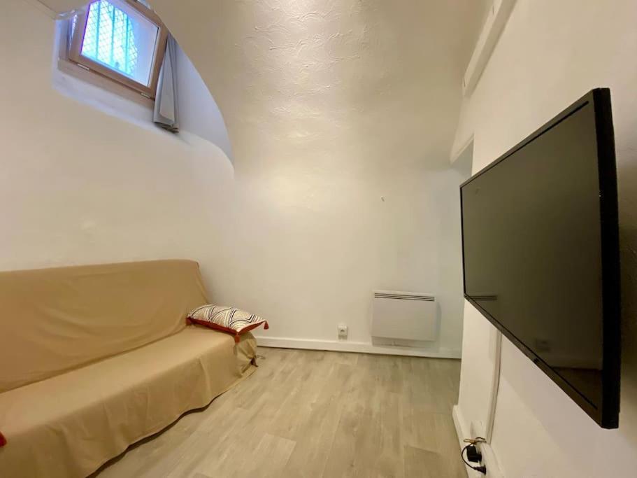Vieux-nice 2 Pieces En Duplex Apartamento Nice