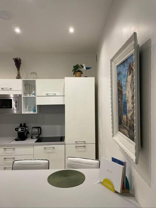 Luxury In The Heart Of Old Town Nice. Apartamento Nice