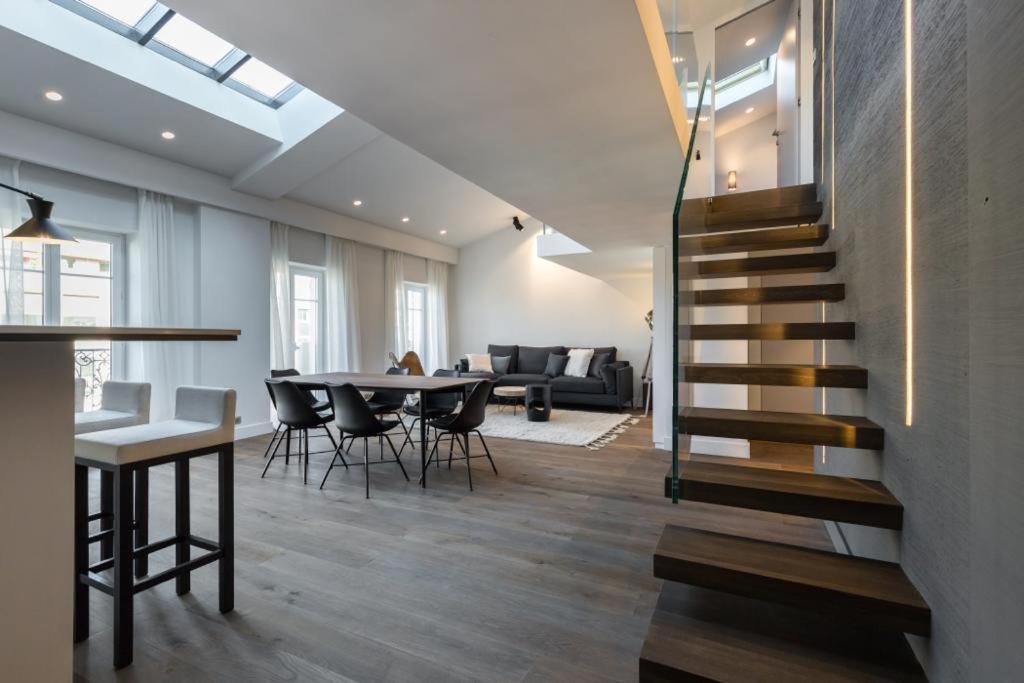 Duplex Avenue Jean-medecin * Nice