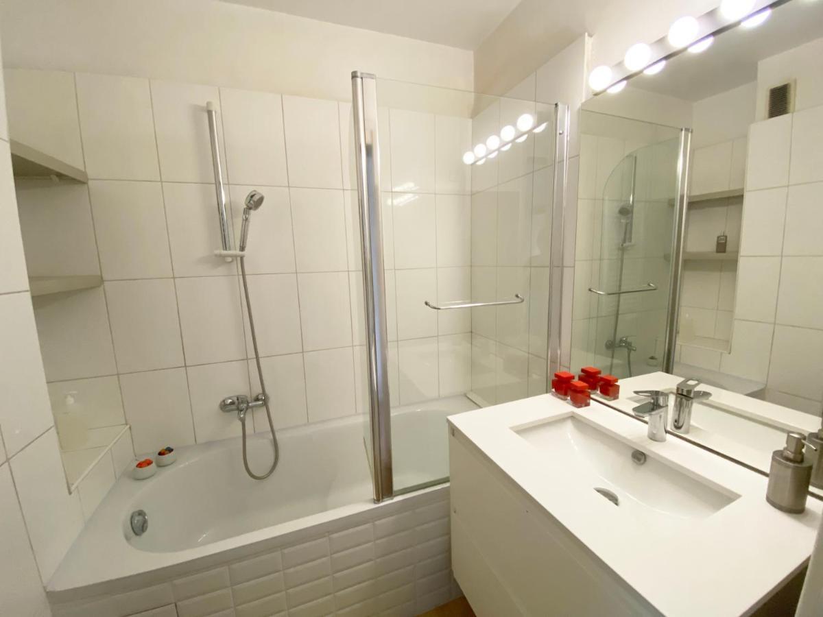 Apartment Panoramic Sea View - Air-conditioning - Balcony - Tramway - 2 Bedrooms - Wifi - Fully Equipped Kitchen
