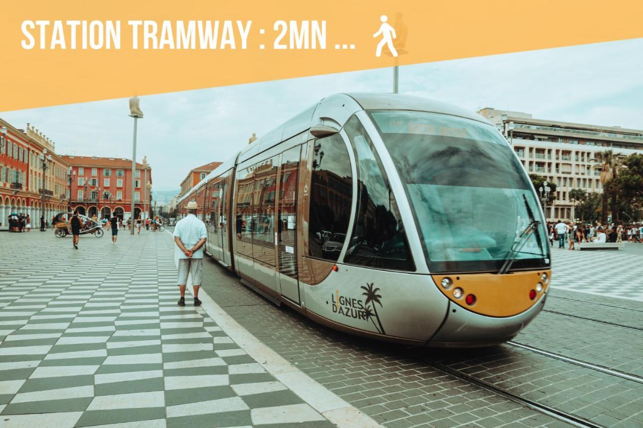 Cozy Et Moderne Dans A Apartment