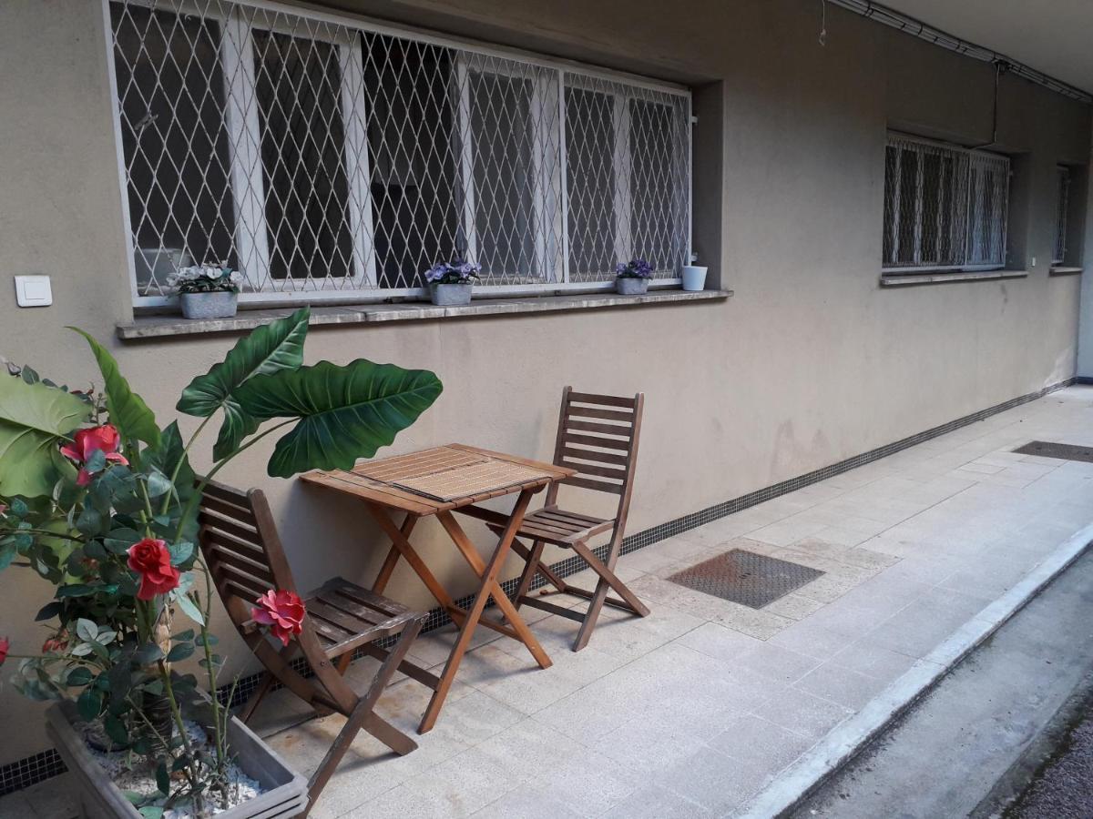 Apartment Centre- Small Pied-a-terre Near Beaches