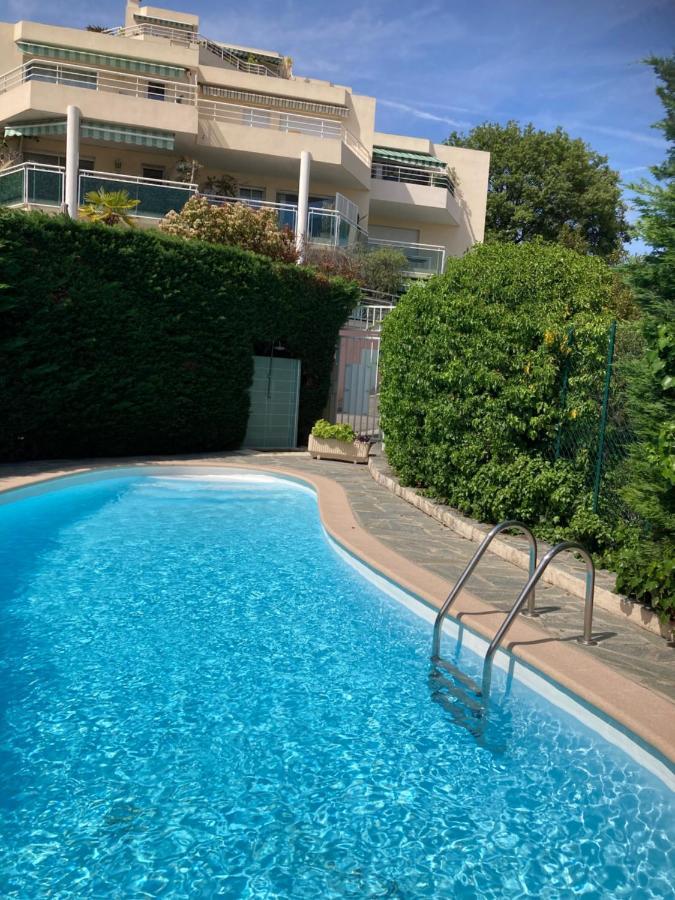 Superbe Parking Piscine Nice