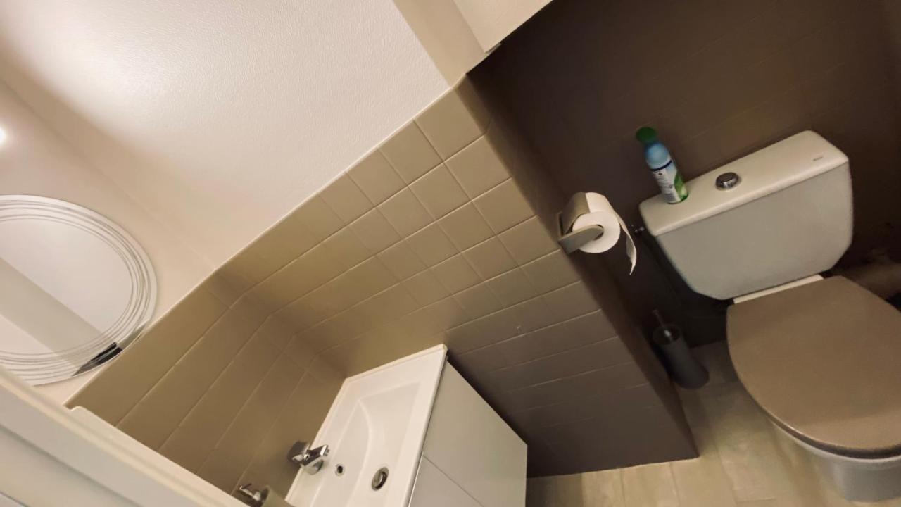 Confortable Et Spacieux 3pieces, Tres Bien Situe Apartment *
