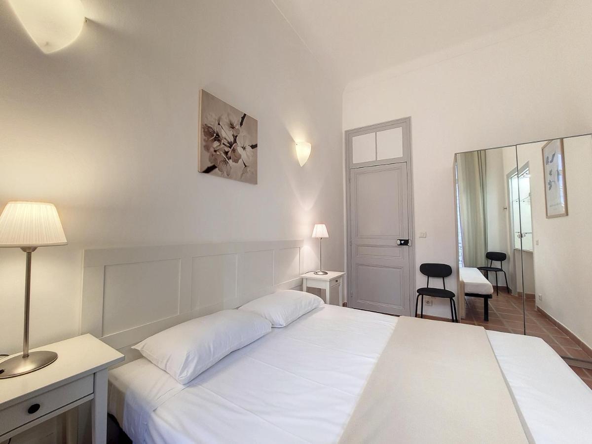 Nestor&jeeves - Terracotta - Premium Location, Close Sea Apartment
