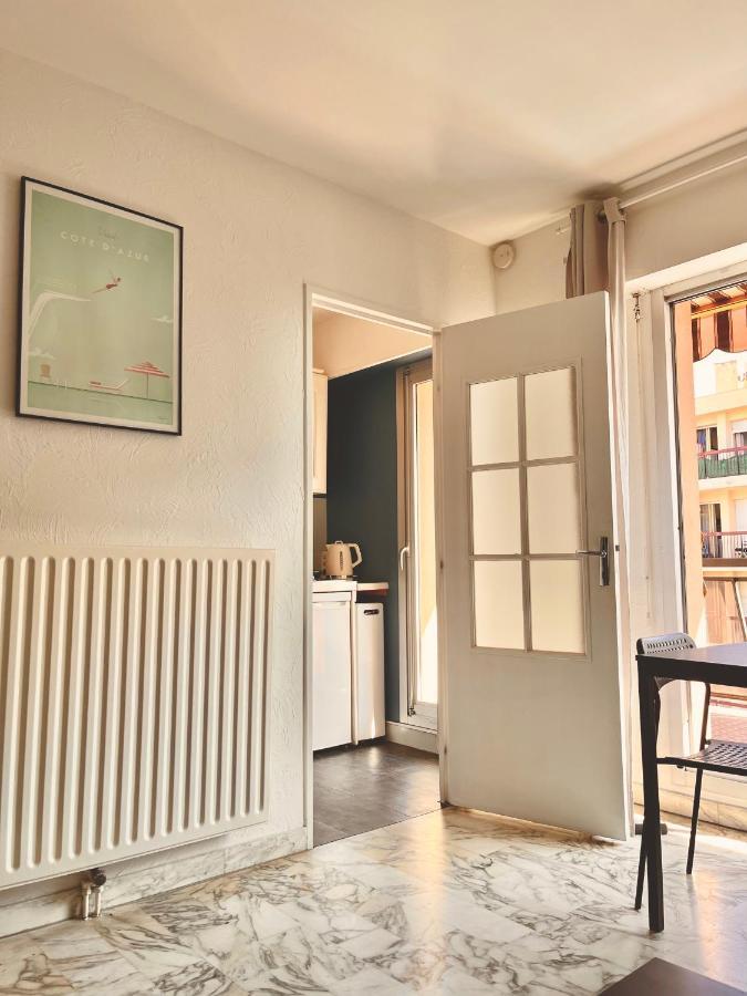 Apartment With Terrace And Sea View, 10 Min To The Nice