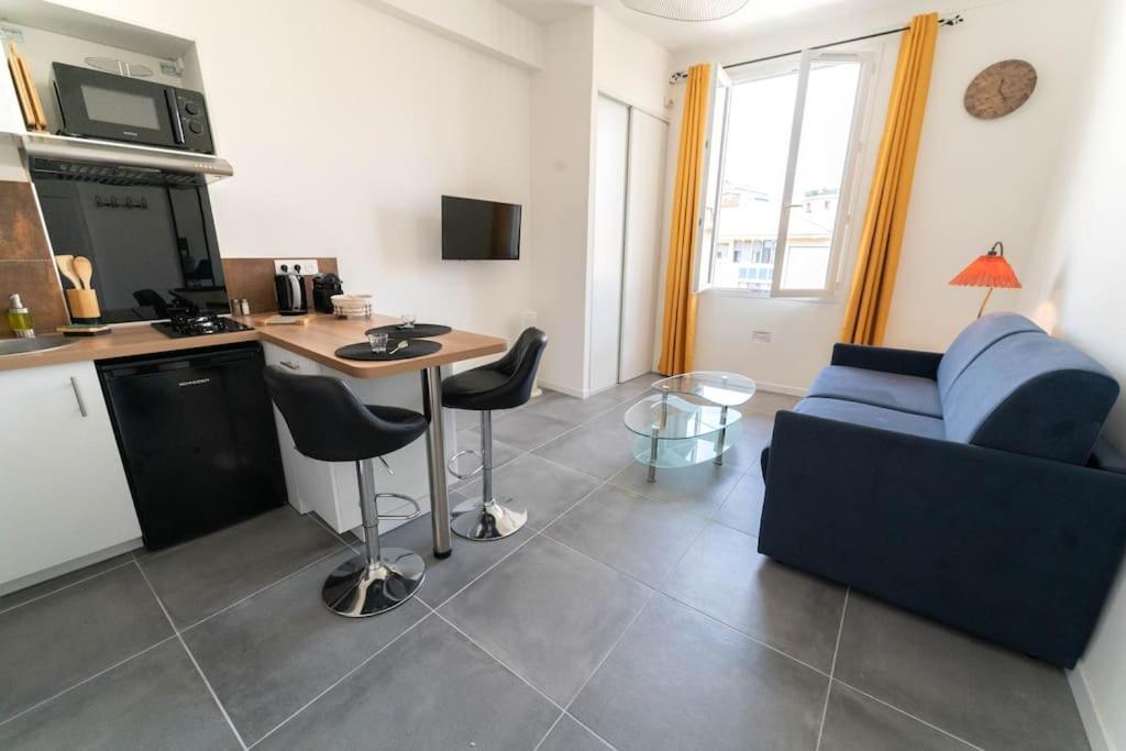 3 Centre-ville En Etage Refait A Neuf Apartment *
