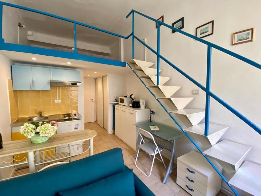 Azur Fsh Aparthotel