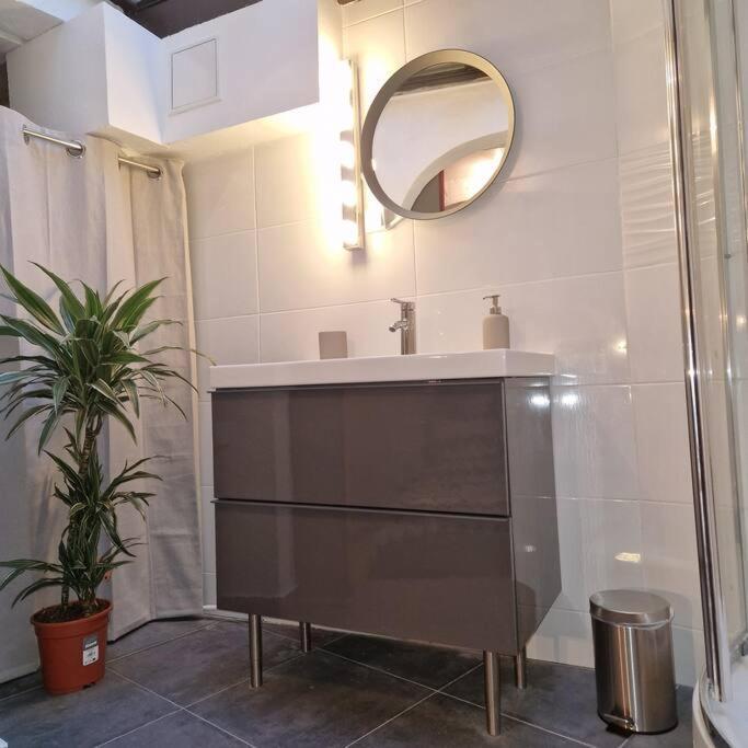 Vieille-ville De 2 Pieces Proche * Nice