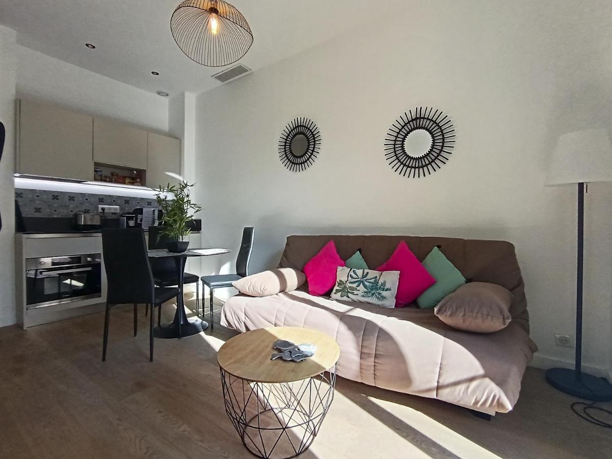 Superbe 2 Pieces Carre D'or Avec Grande Terrasse