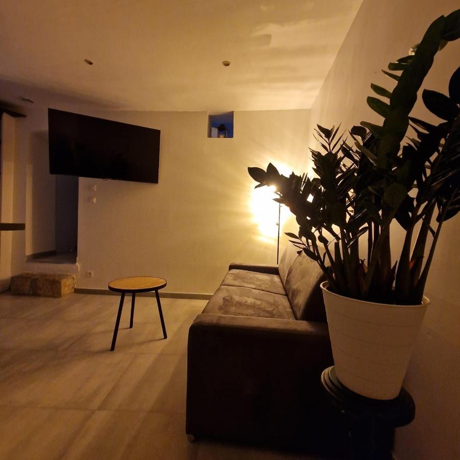 Apartment Vieille-ville De 2 Pieces Proche Nice