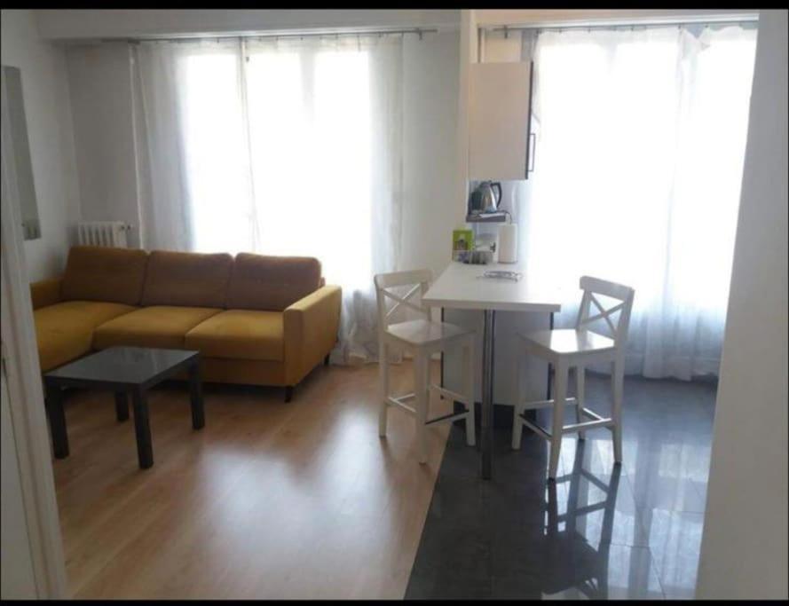 Apartment En Plein Coeur De Nice