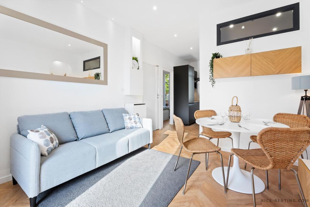 Renting - Maeterlinck - Idyllic Luxury Retreat In Cap De Sea View Apartment