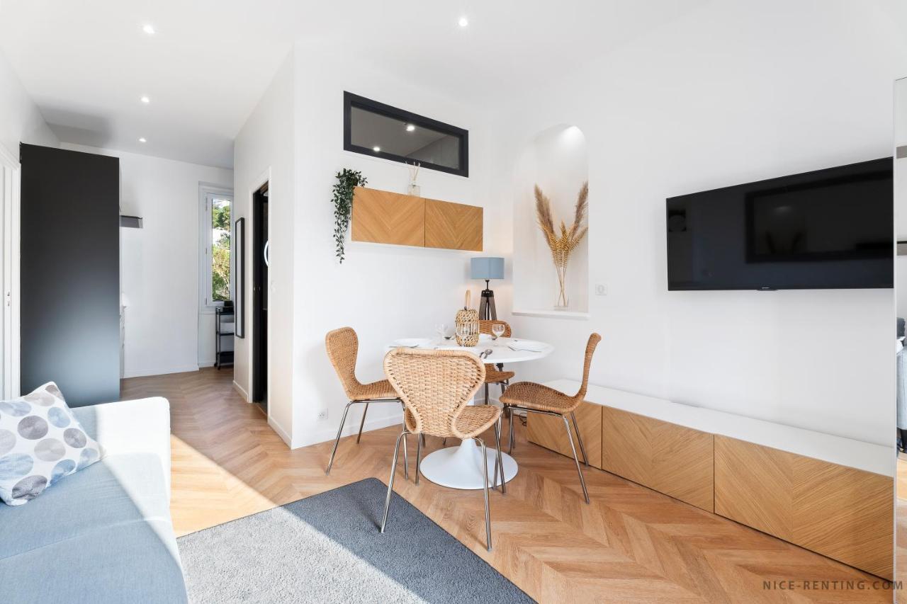 Apartment Renting - Maeterlinck - Idyllic Luxury Retreat In Cap De Sea View