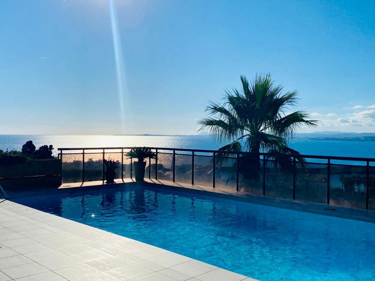 Superbe 2 Pieces Terrasse / Piscine / Vue / Parking Apartment