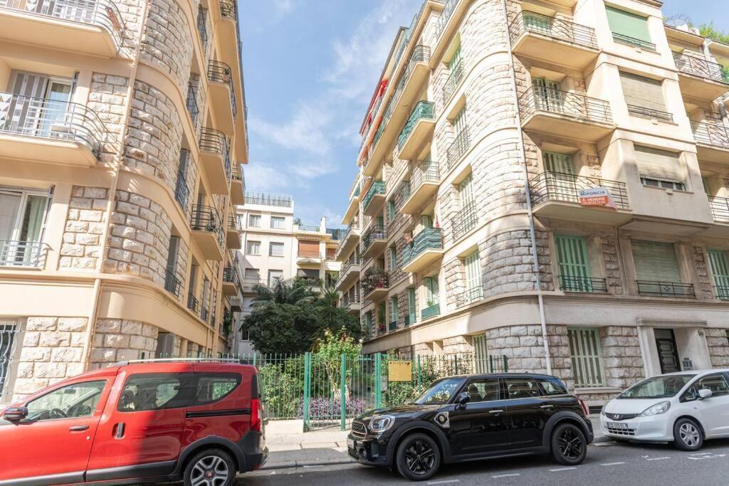 - Carre D'or Nice
