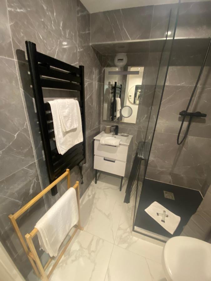 105 B - Tres Beau Studio Avec Mezzanine Refait A Neuf Hyper Centre/ac Apartamento Nice