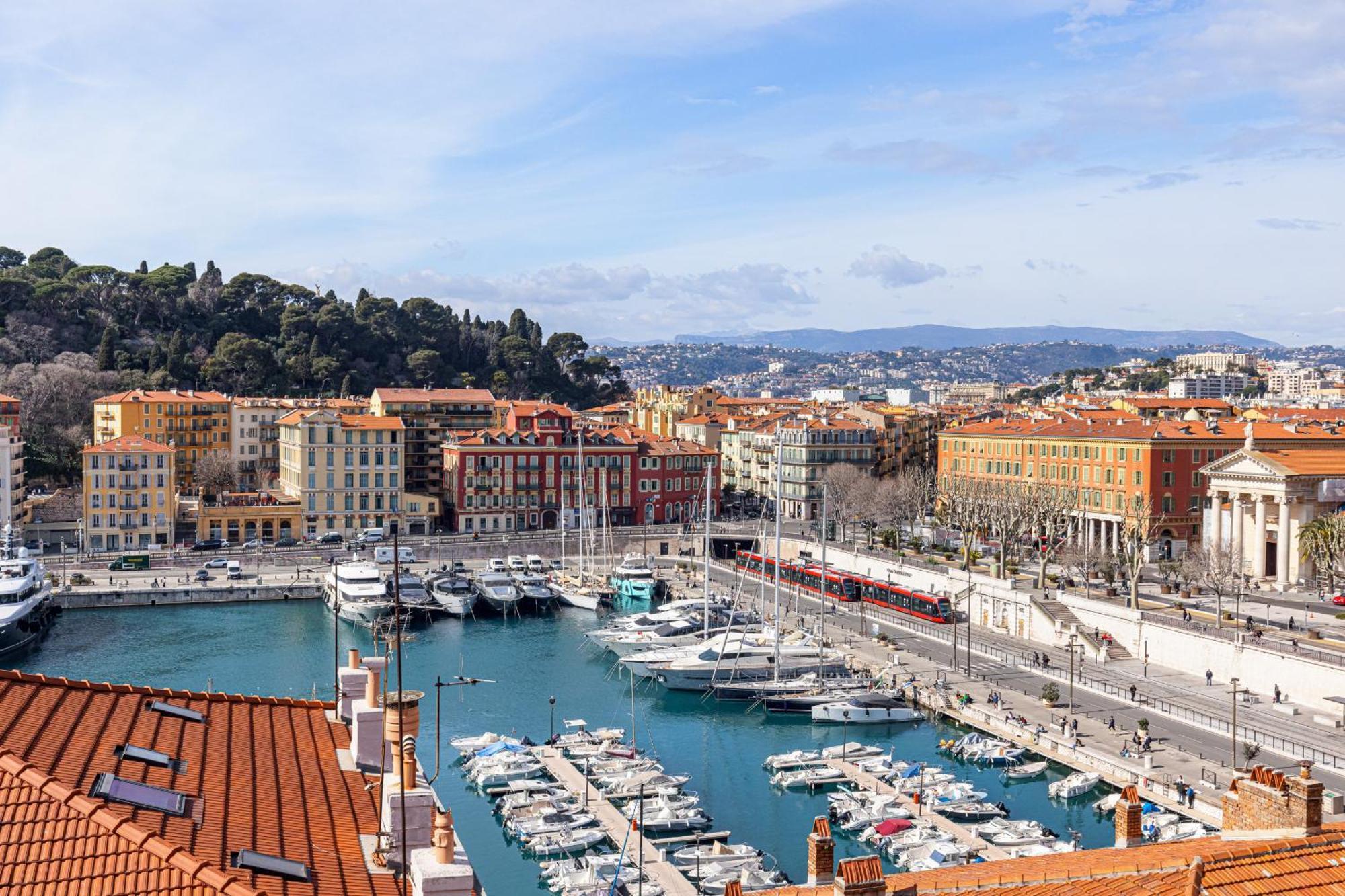 Apartamento Extraordinary View On Port And Castle Hill - 1 Bdr & Parking Nice