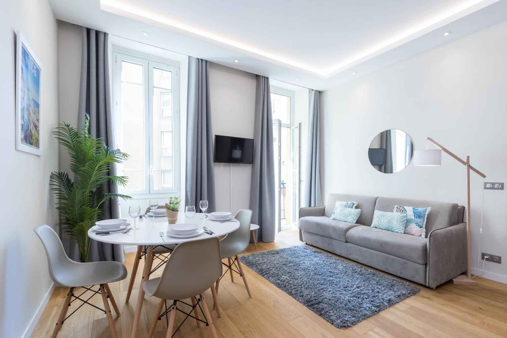 Apartment Brand New 1 Bdr Place Du Pin