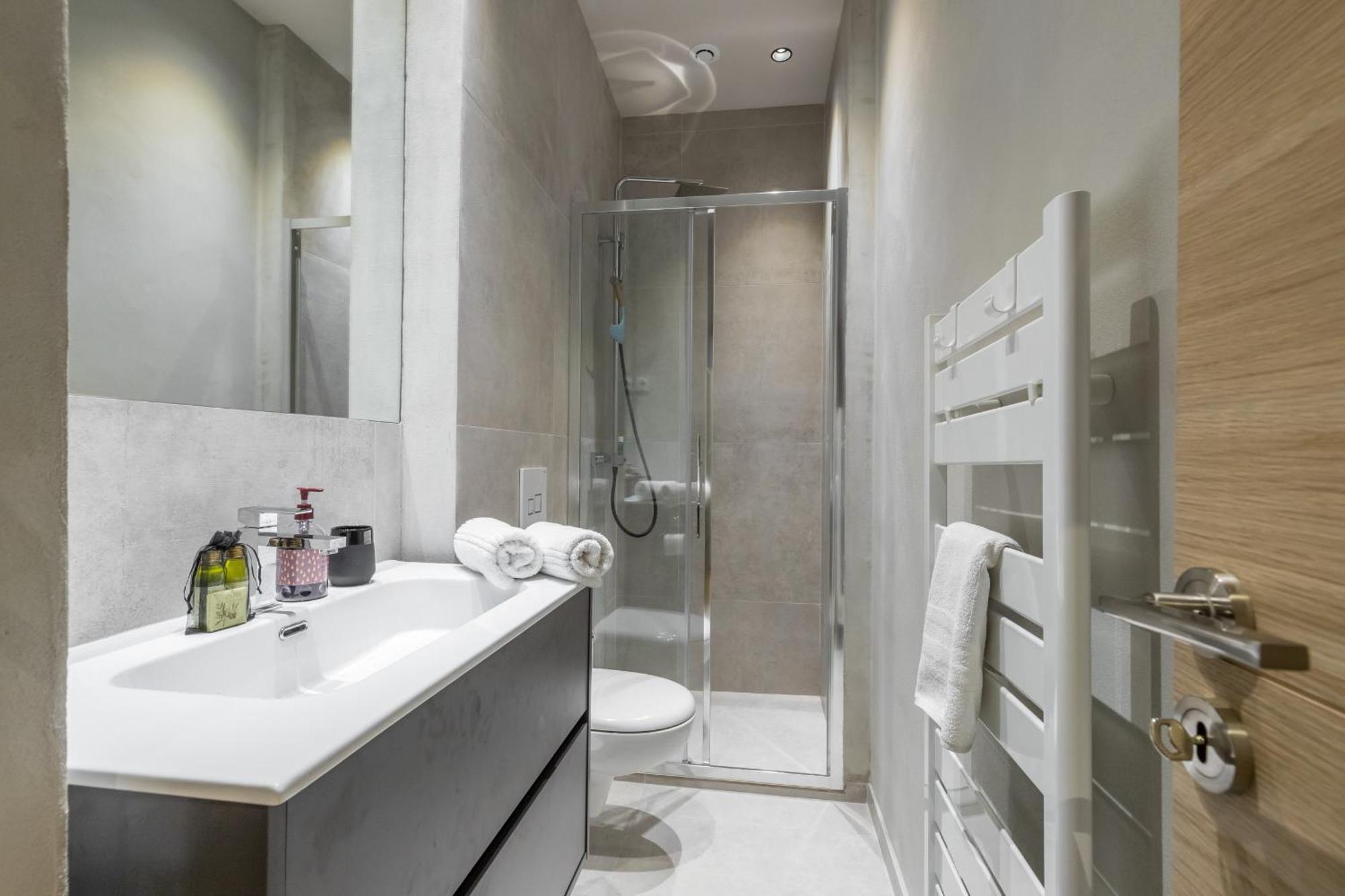 Refined & Cozy 1 Bedroom Downtown