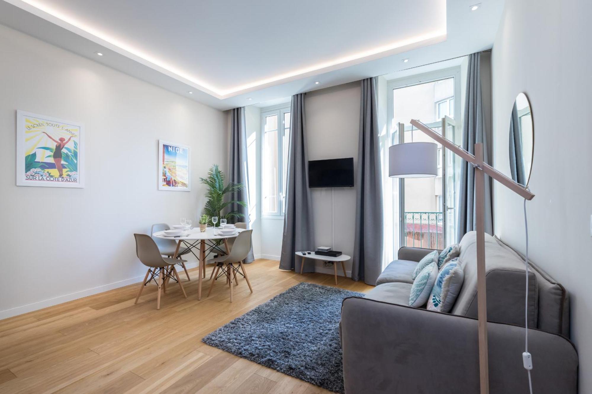 Apartment Brand New 1 Bdr Place Du Pin *