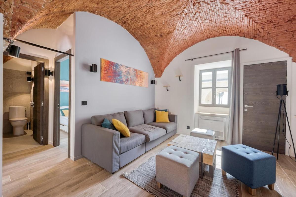 Superbe Au Coeur Du Vieux ! * Nice