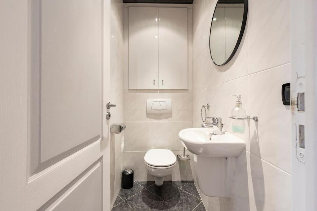 From 1882, Romantic Flat, In The Golden Square * Nice