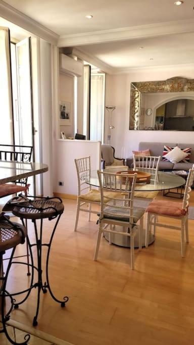 From 1882, Romantic Flat, In The Golden Square Apartment Nice