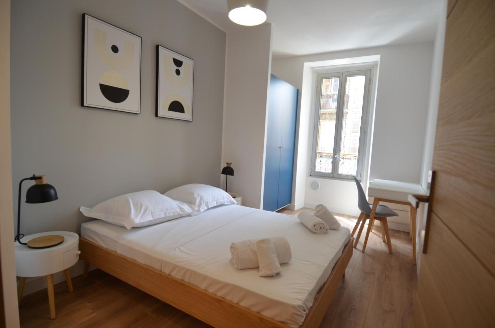 Napoleon - Superbe 2 Au Coeur Du Port De Nice