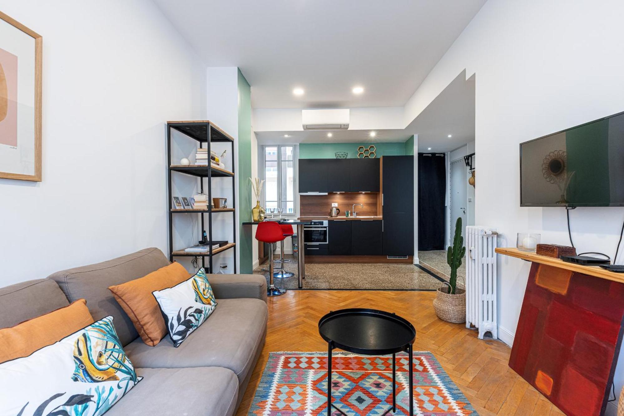 Cosy 1 Bdr Near Garibaldi Square