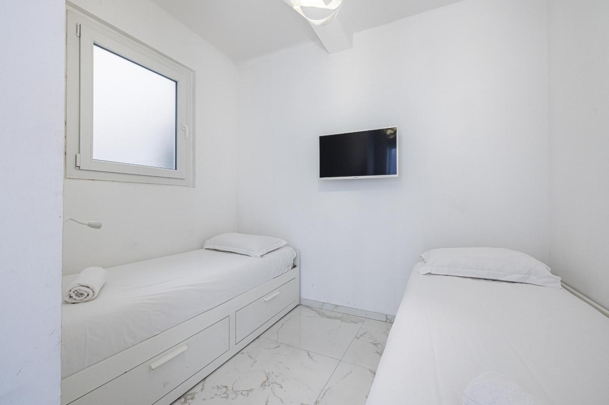 Sea View - 2 Bdr Promenade Des Apartment
